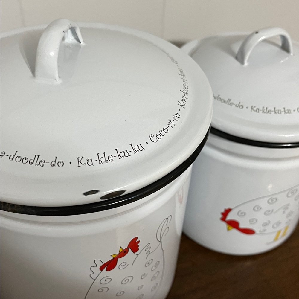 White enameled canisters with chicken design - Picture 7 of 8